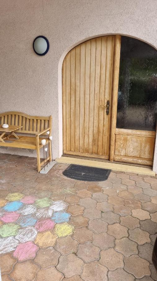 Apartamento La Joyeuse Etape Sonceboz-Sombeval Exterior foto